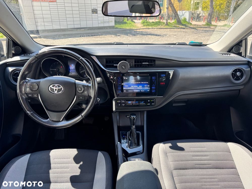 Toyota Auris 1.6 Premium MS - 19