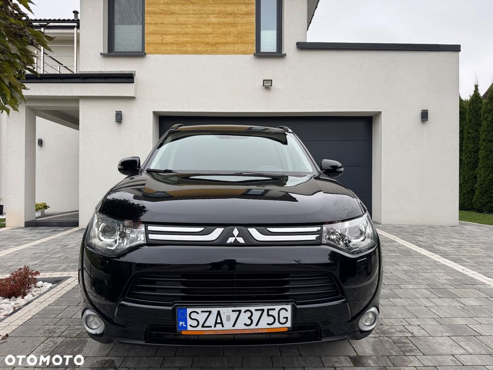 Mitsubishi Outlander - 10