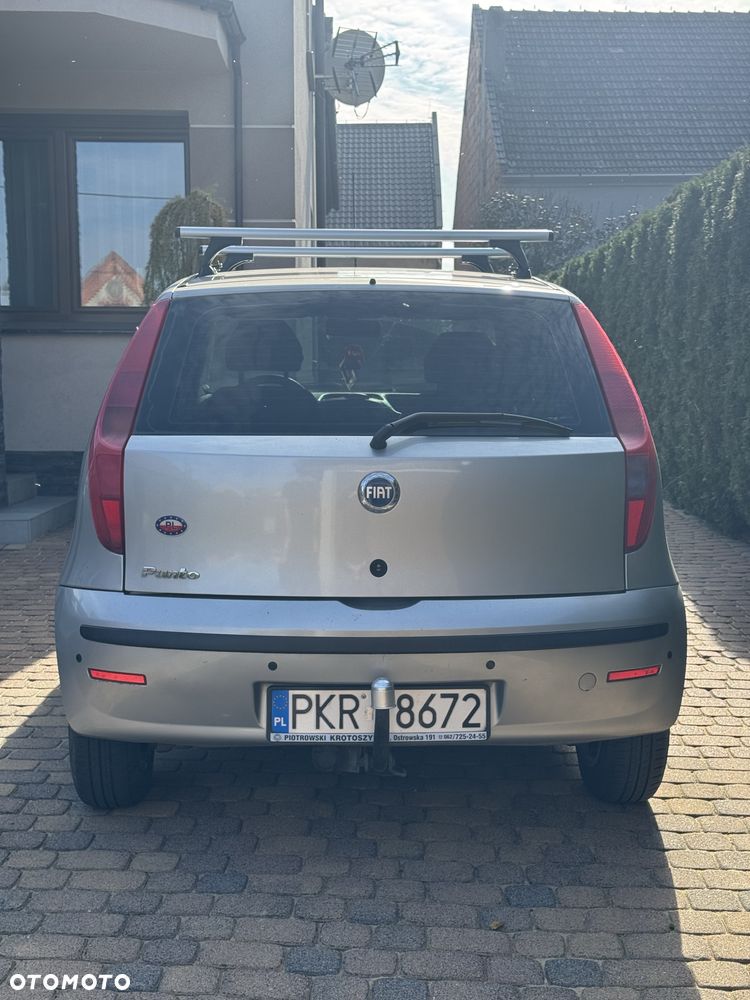 Fiat Punto 2004 photo 2