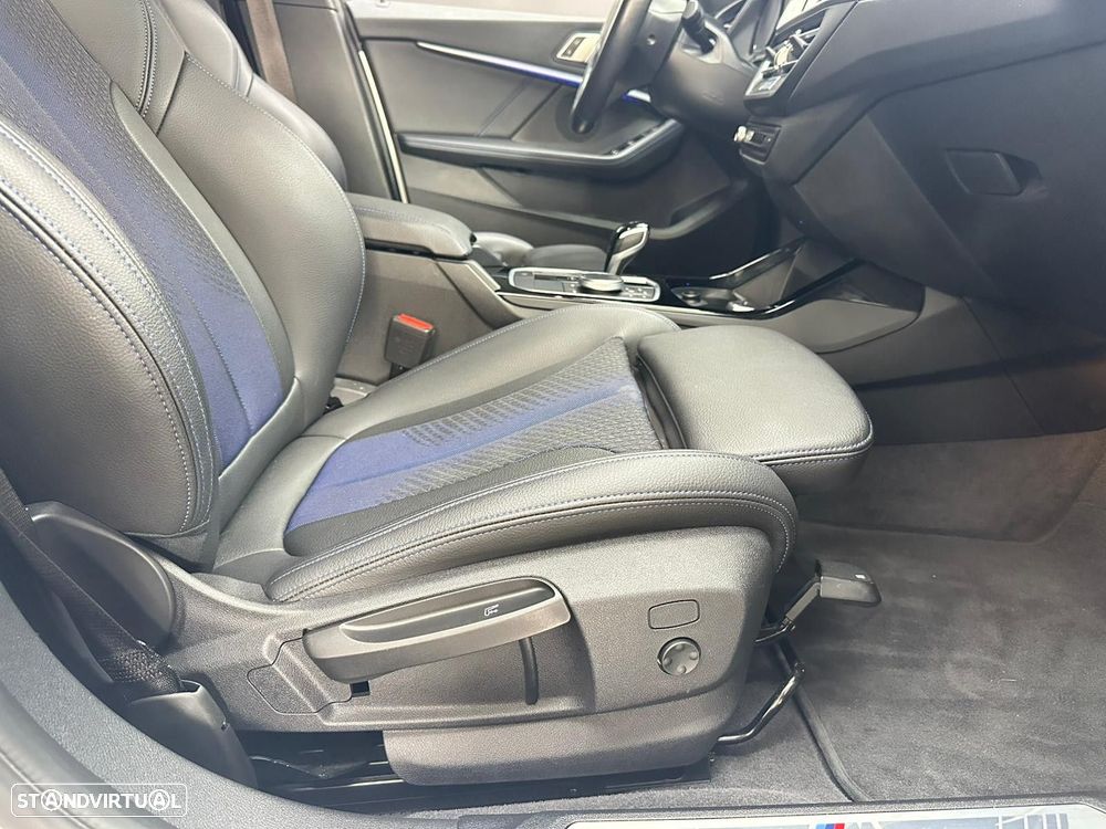 BMW 116 d Pack 50 anos M Auto - 41
