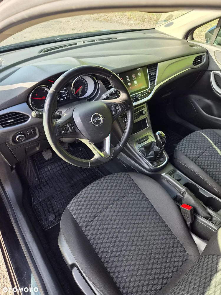 Opel Astra 1.6 CDTI Enjoy - 9