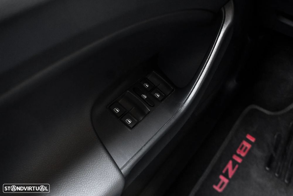 SEAT Ibiza ST 1.6 TDI FR 30 Anos - 17