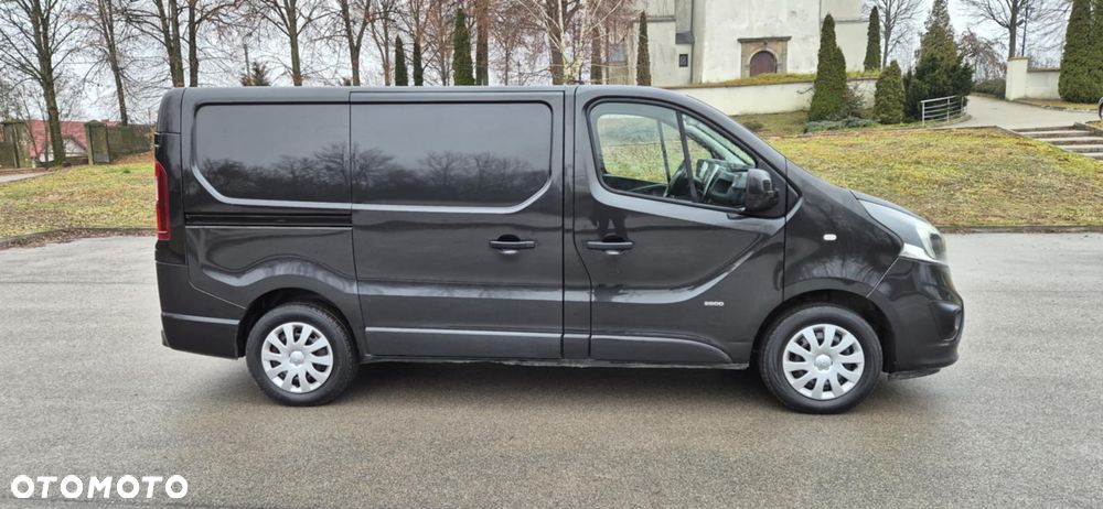 Opel Vivaro - 8