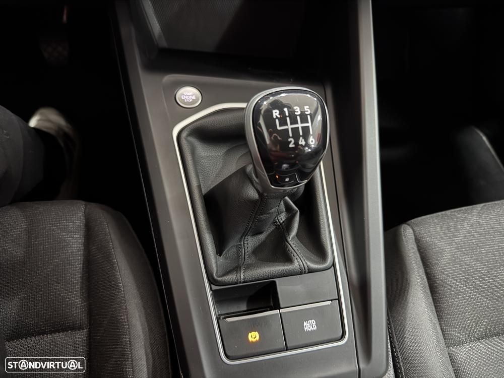 VW Golf 1.0 TSI Life - 32