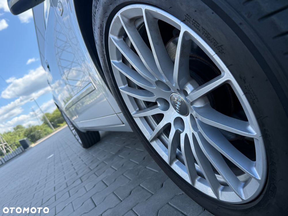 Audi A4 Limousine - 21