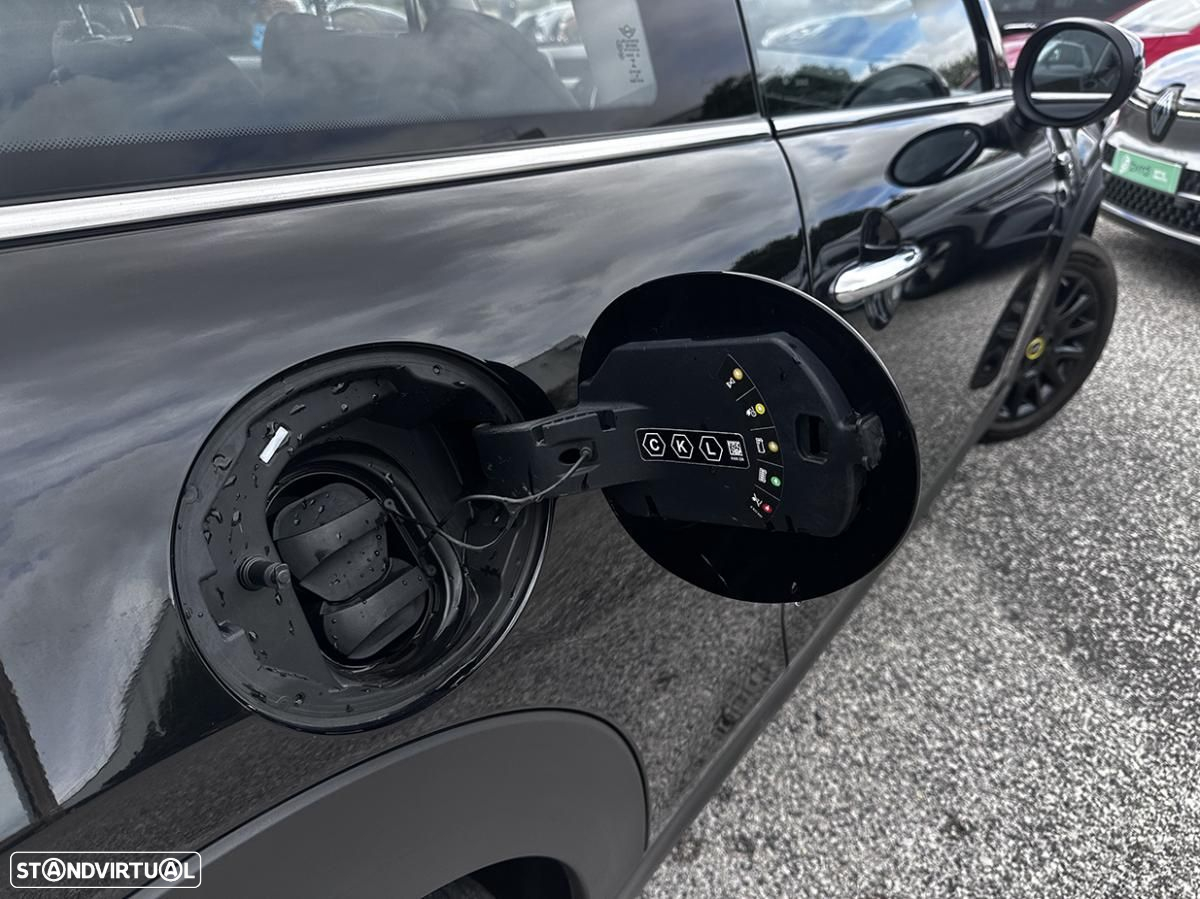 MINI 3 Portas Cooper SE Essential - 10