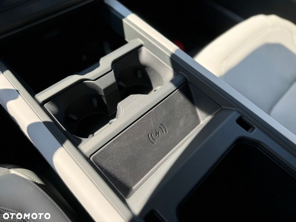 Land Rover Defender - 18