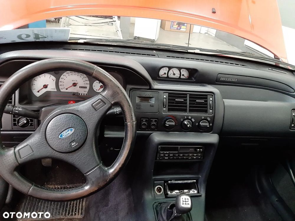 Ford Escort 2000 RS Cosworth - 8