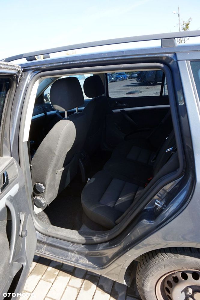 SKODA OCTAVIA II KOMBI 2008 9153 1.6 FSI BLF 115KM JHW SZARY na części - 11