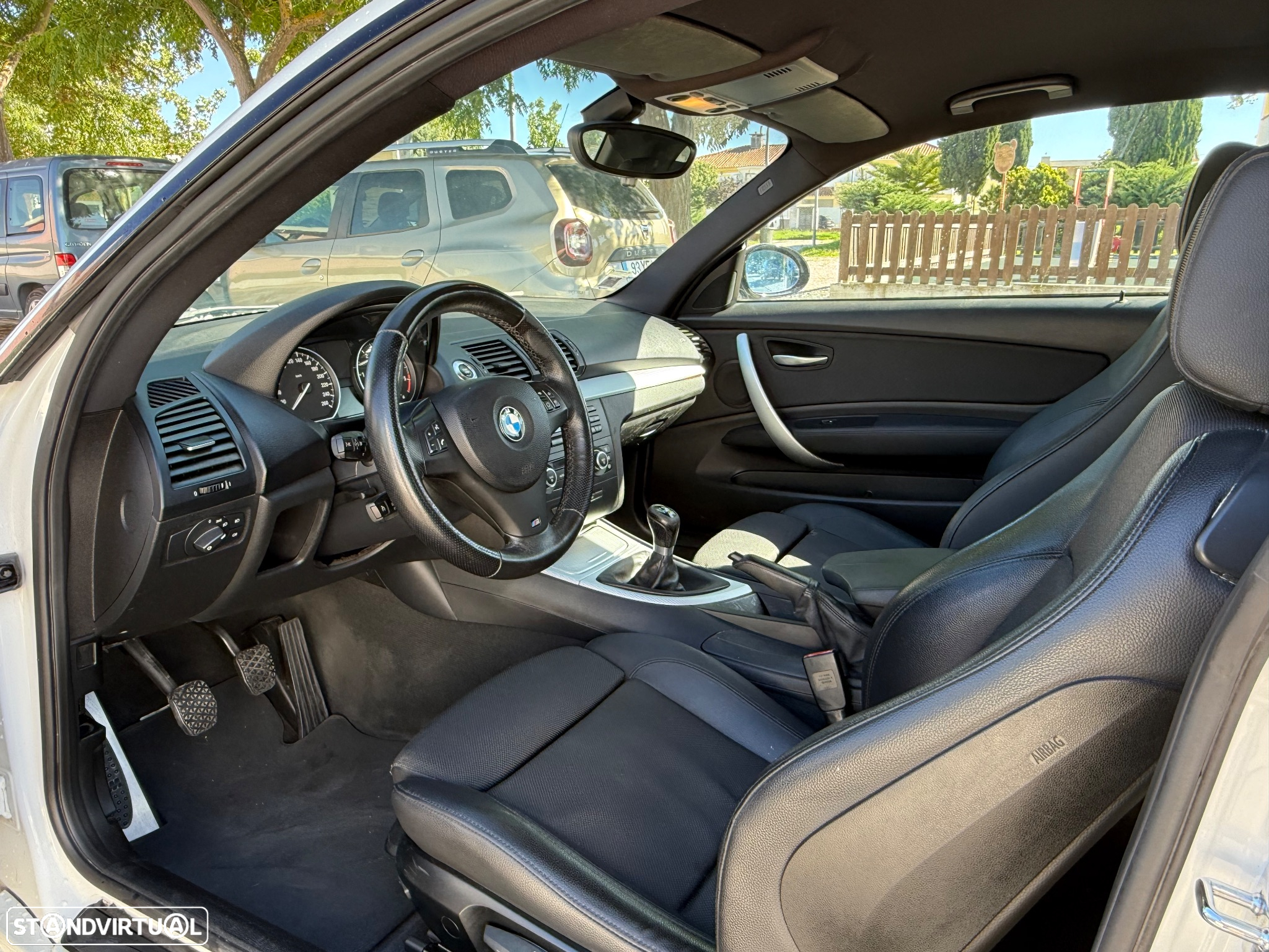 BMW 120 d Coupe Limited Edition Lifestyle c/ M Sport Pack - 11