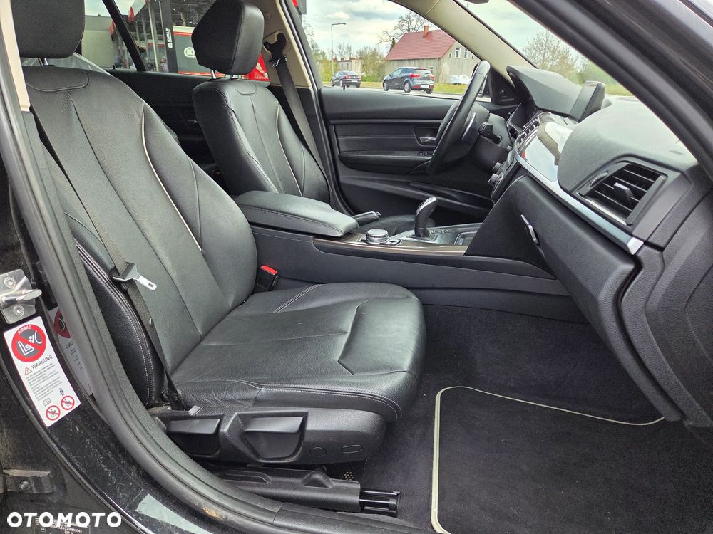 BMW Seria 3 330d Sport-Aut Blue Performance Modern Line - 17