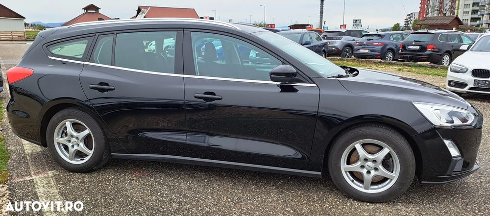 Ford Focus 1.5 EcoBlue Start-Stopp-System COOL&CONNECT - 4