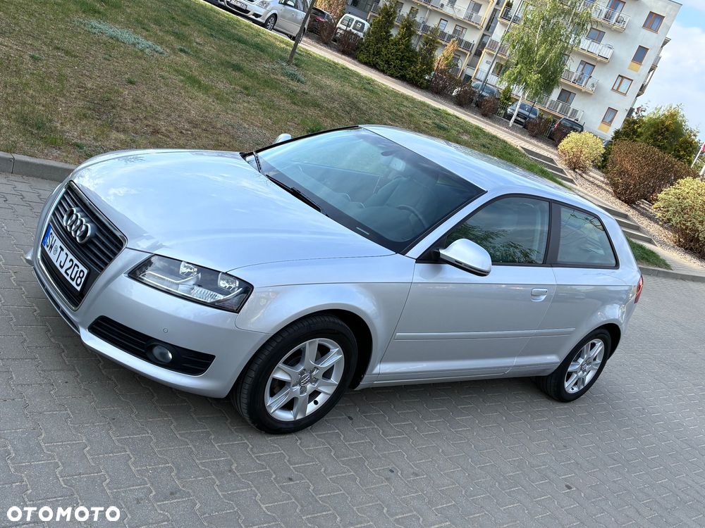Audi A3 3-drzwiowe 1.6 Attraction - 16