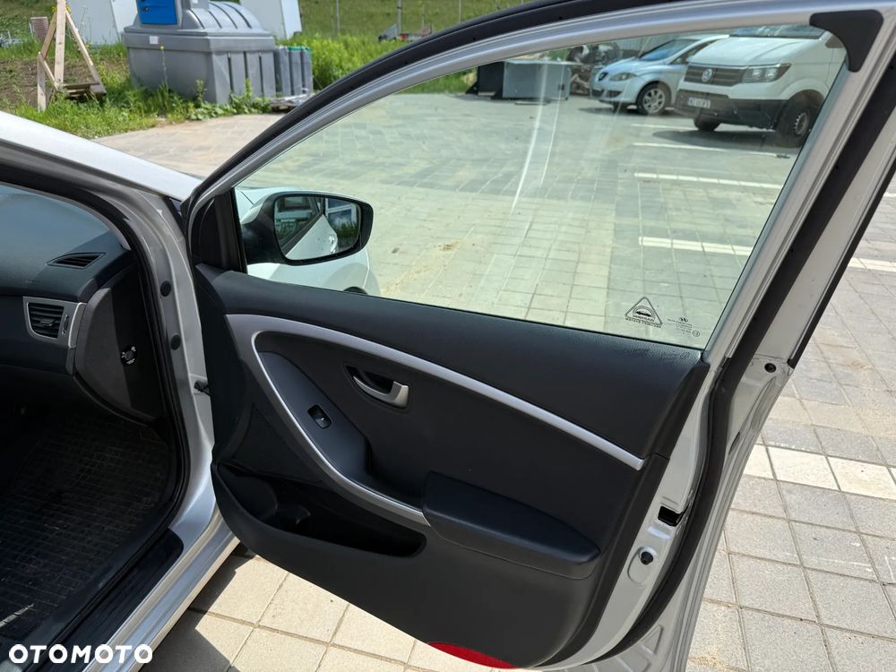 Hyundai i30 1.4 CRDi Classic + - 19