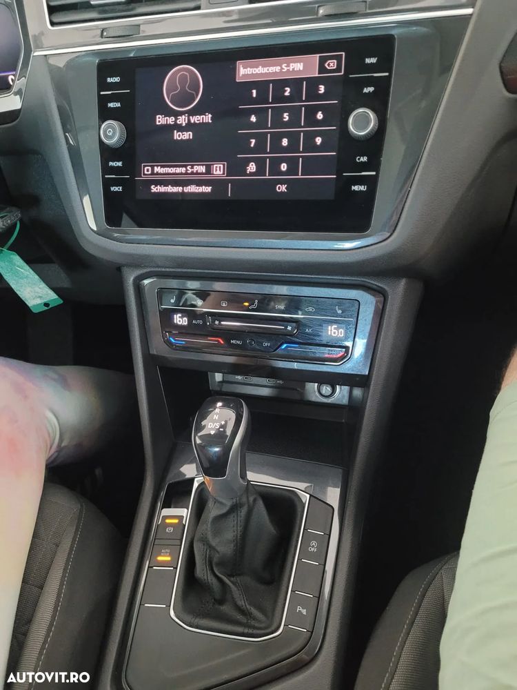 Volkswagen Tiguan - 10