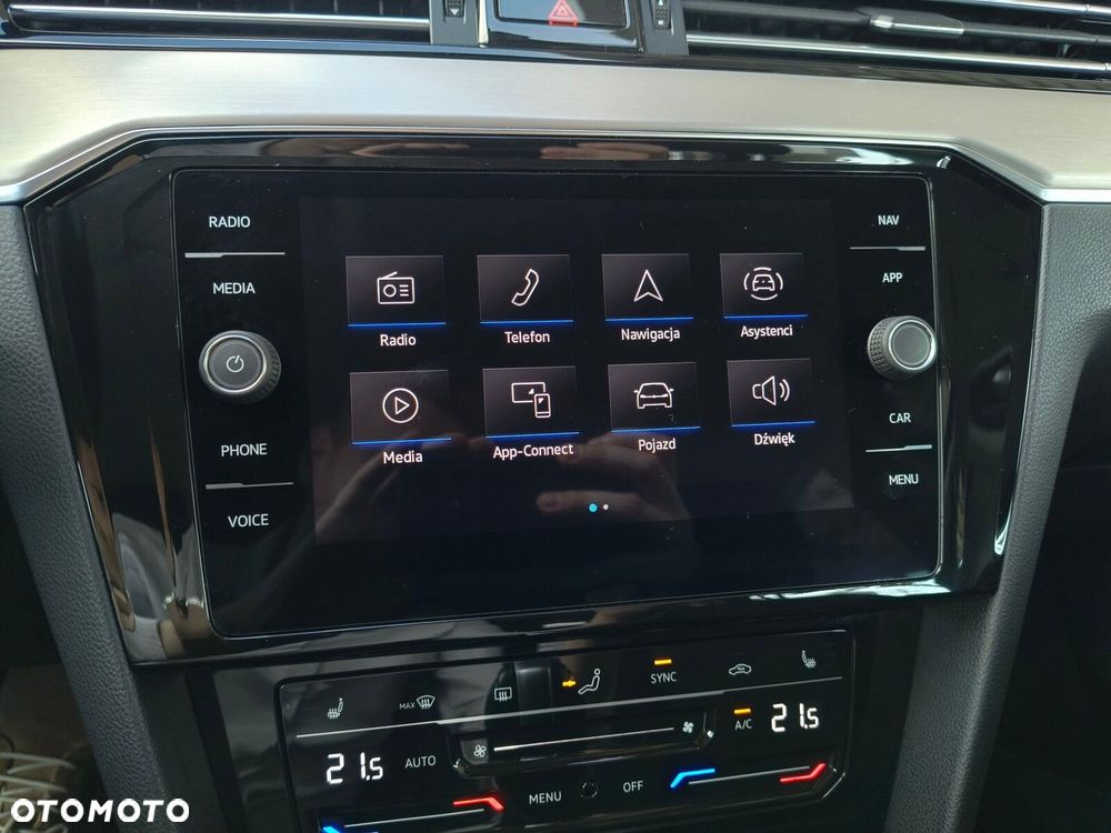 Volkswagen Passat - 28