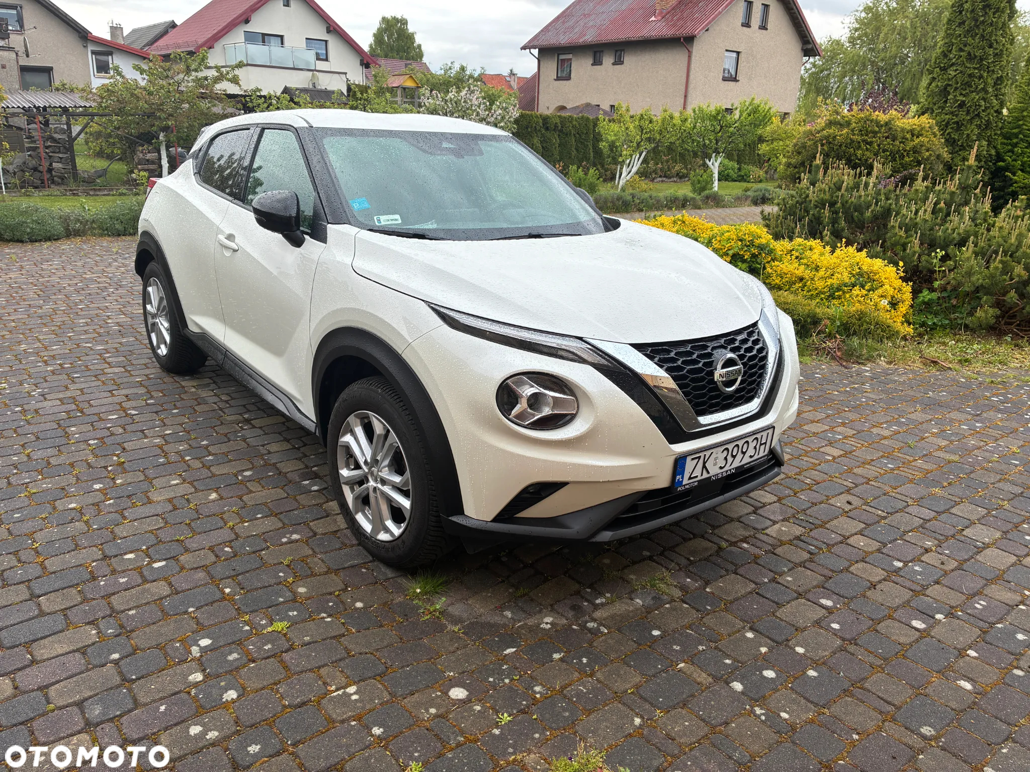Nissan Juke 1.0 DIG-T N-Connecta DCT - 2