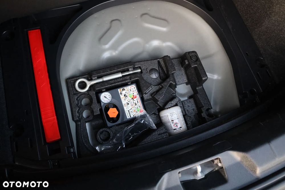 Volvo V40 T2 Linje Svart - 31