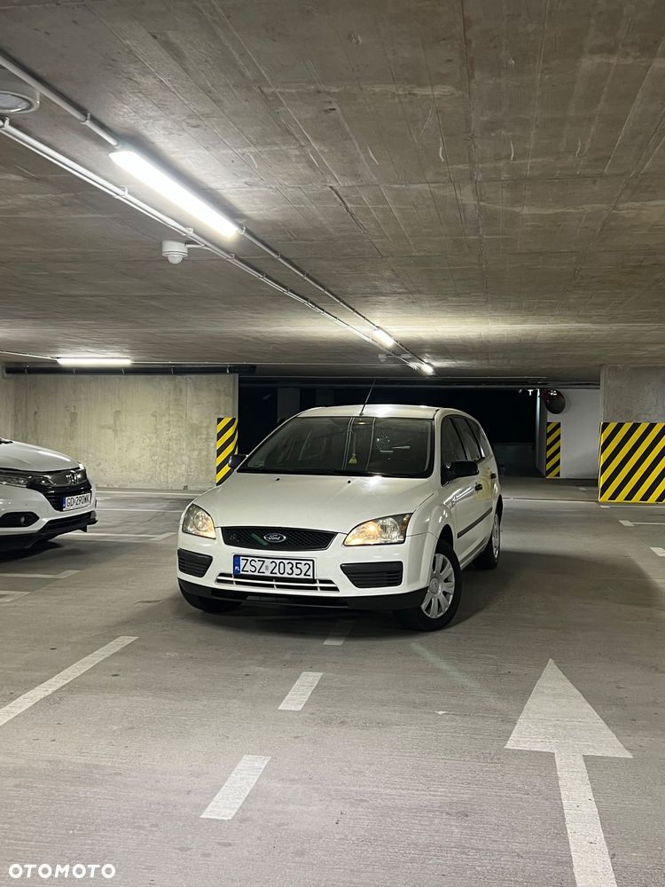 Ford Focus 1.6 Ghia - 2