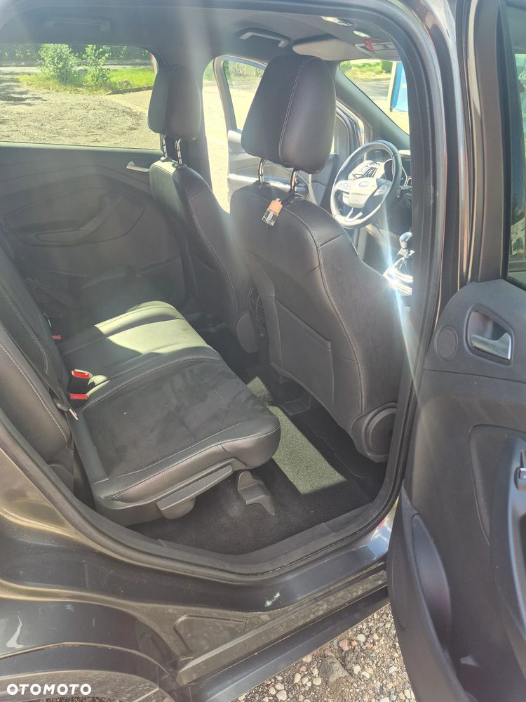 Ford Kuga - 9
