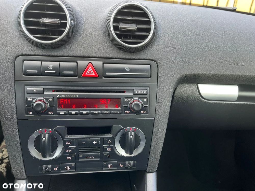 Audi A3 Sportback 1.6 S line Sportpaket plus - 26