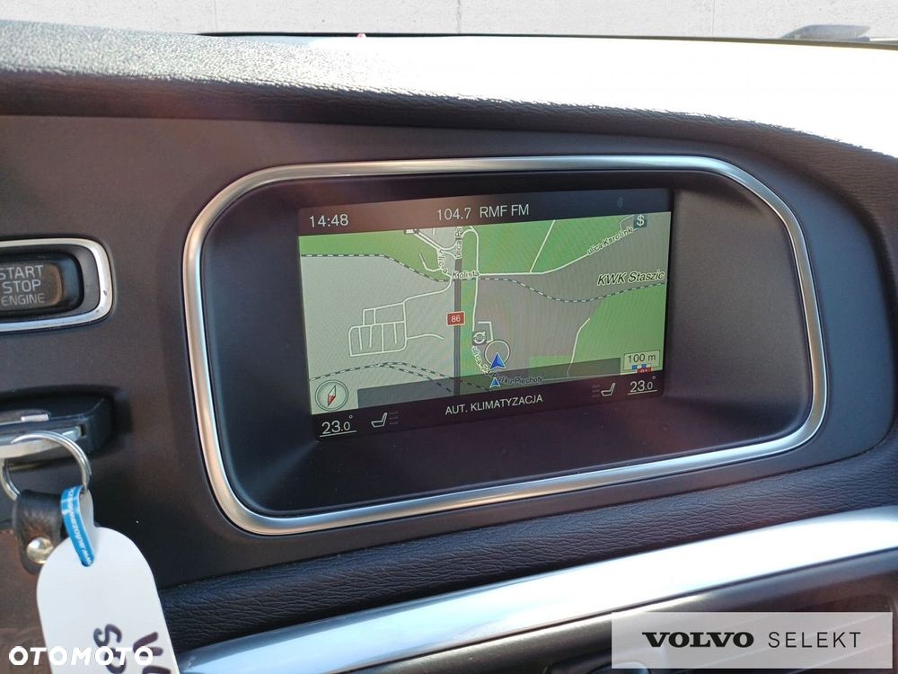 Volvo V40 - 25