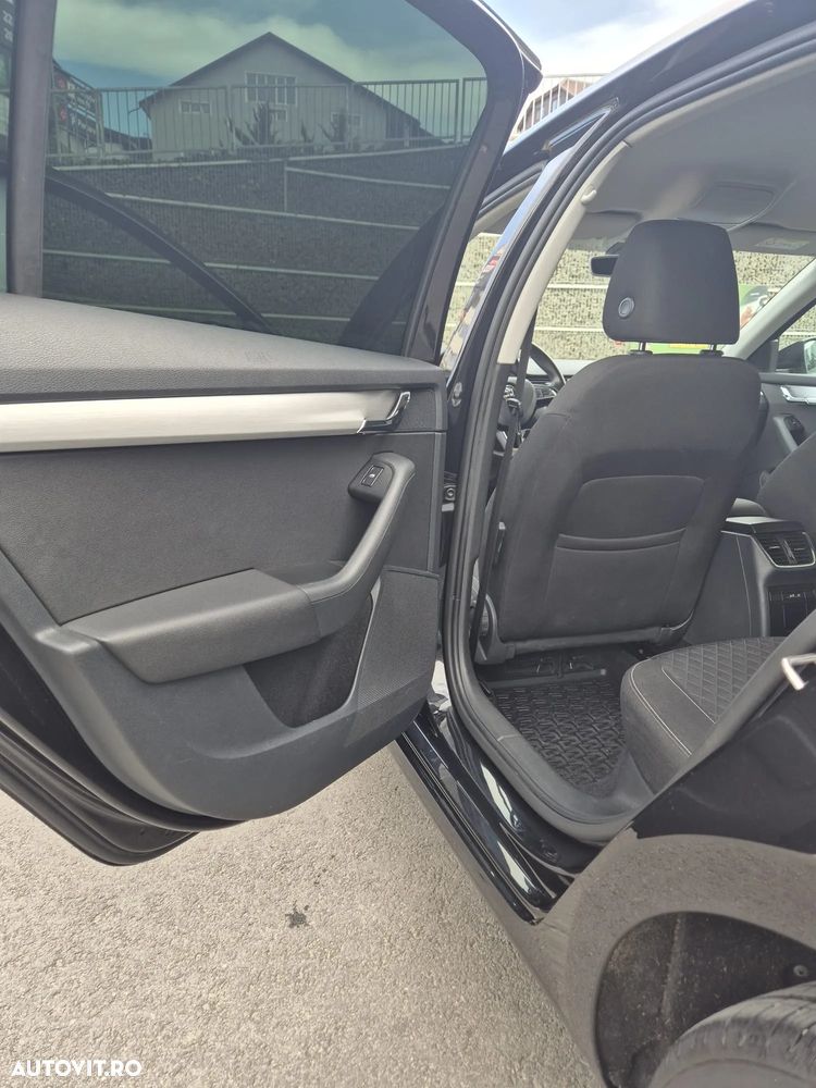 Skoda Octavia 2.0 TDI DSG Ambition - 16