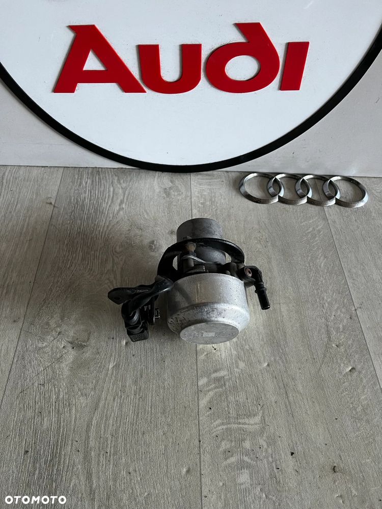 POMPA PODCIŚNIENIA VACUM AUDI Q3 83 A - 3