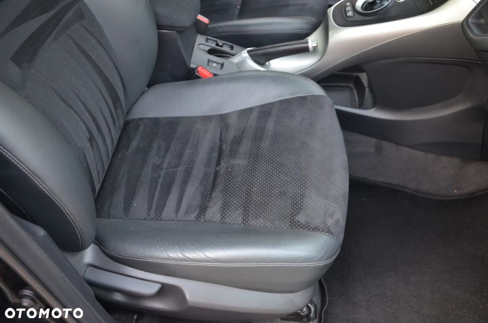 Toyota Auris - 29