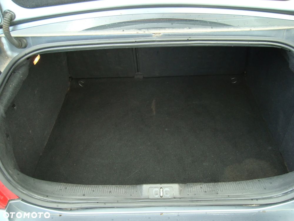 Peugeot 407 - 12