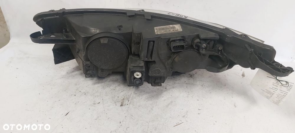 .  PRZOD PRZEDNIA LAMPA PRAWA CITROEN C4 2 B7 - 4