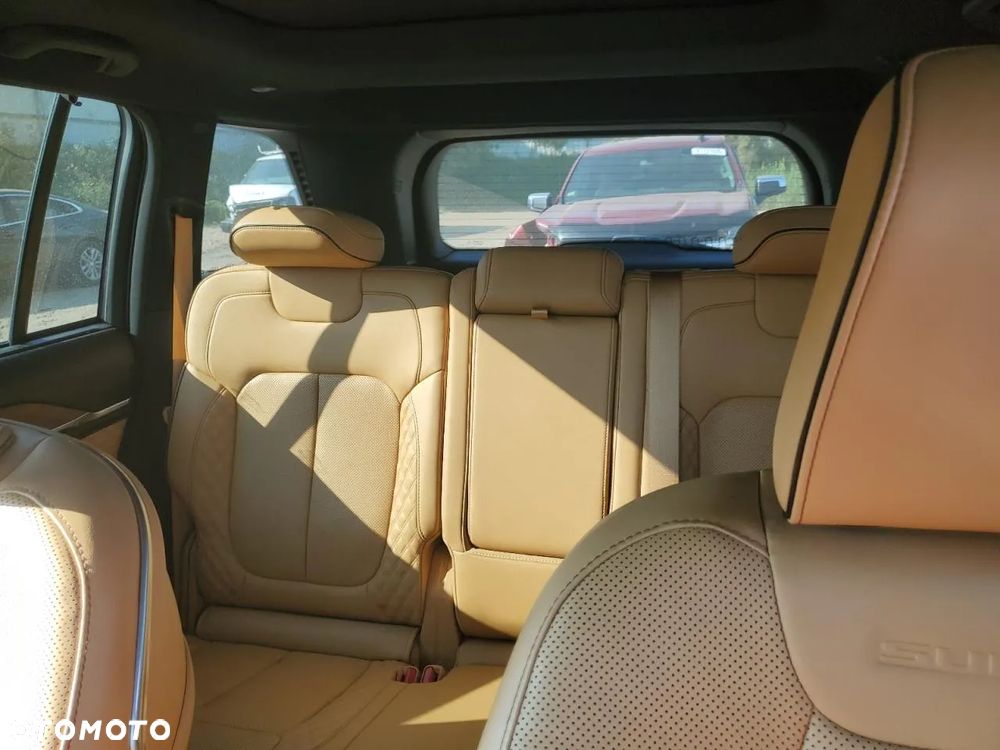 Jeep Grand Cherokee - 11