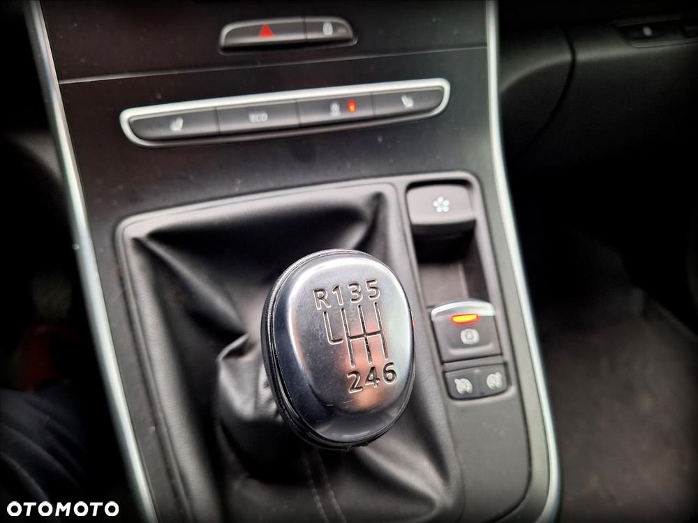 Renault Grand Scenic Gr 1.3 TCe FAP Winter Edition - 27