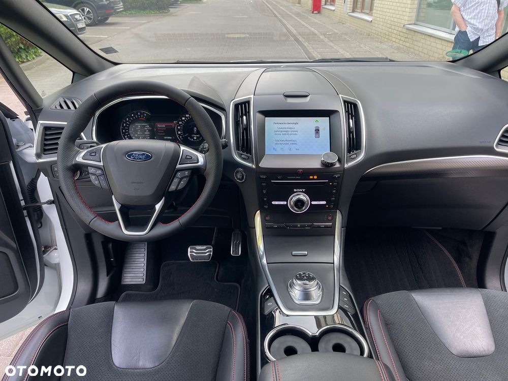 Ford S-Max - 25