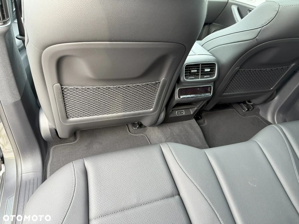 Mercedes-Benz GLE - 21