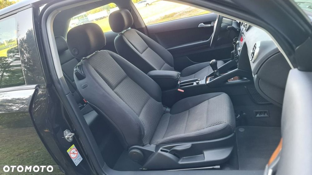 Audi A3 3-drzwiowe 2.0 TDI DPF Ambiente - 7