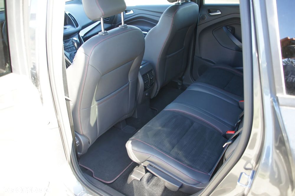 Ford Kuga 1.5 EcoBoost 4x4 ST-Line - 24