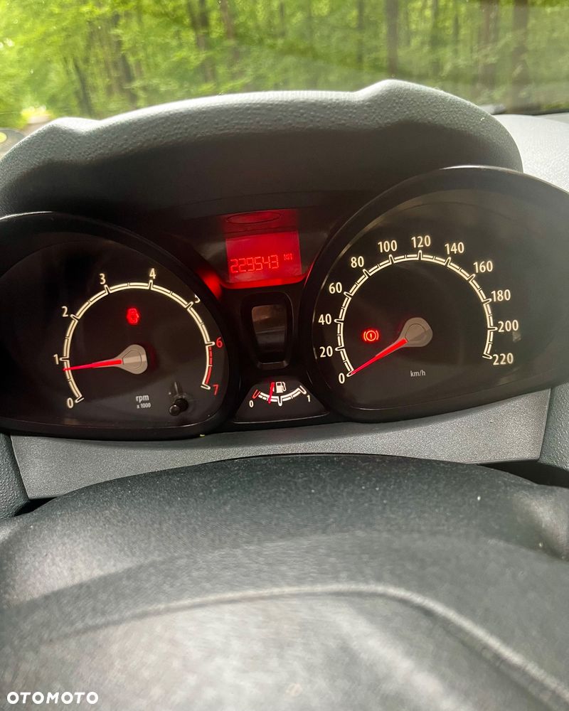 Ford Fiesta 1.25 Platinium X - 9