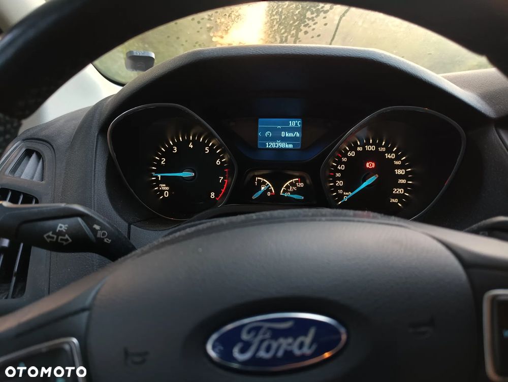 Ford Focus ver-1-0-ecoboost-trend - 9