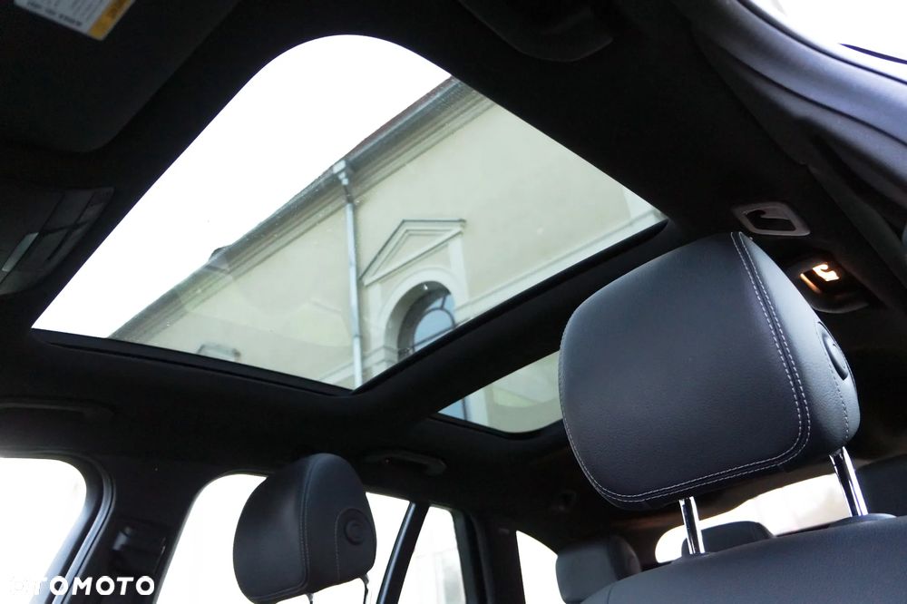 Mercedes-Benz Klasa C 300 9G-TRONIC AMG Line - 26