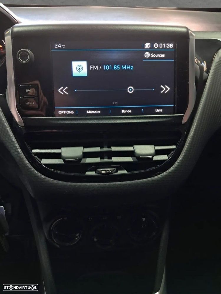 Peugeot 2008 2017 photo 5