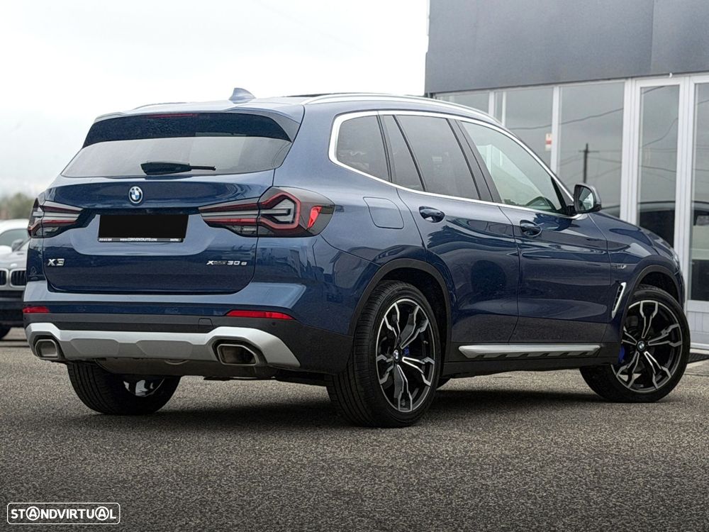 BMW X3 30 e xDrive Line Luxury - 4
