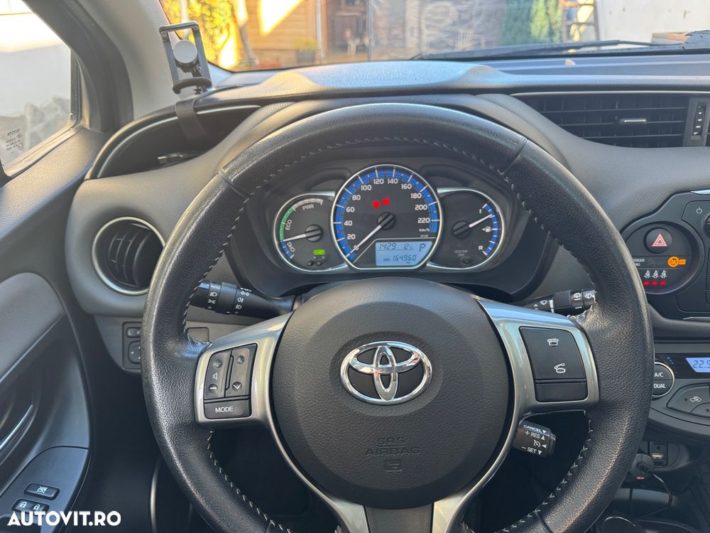 Toyota Yaris - 6
