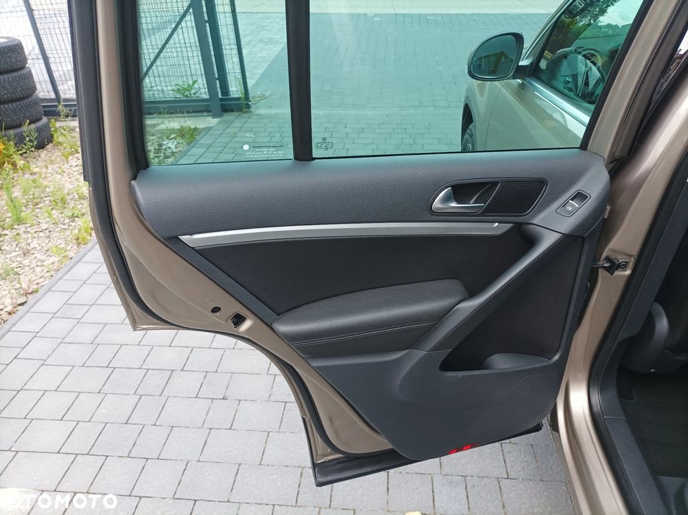 Volkswagen Tiguan 1.4 TSI 4Motion Exclusive - 23
