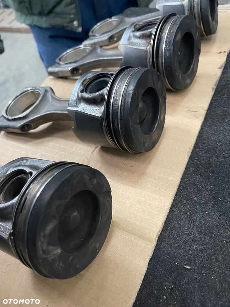 OPEL TŁOK Z KORBOWODEM 1.6 CDTI 0687776302