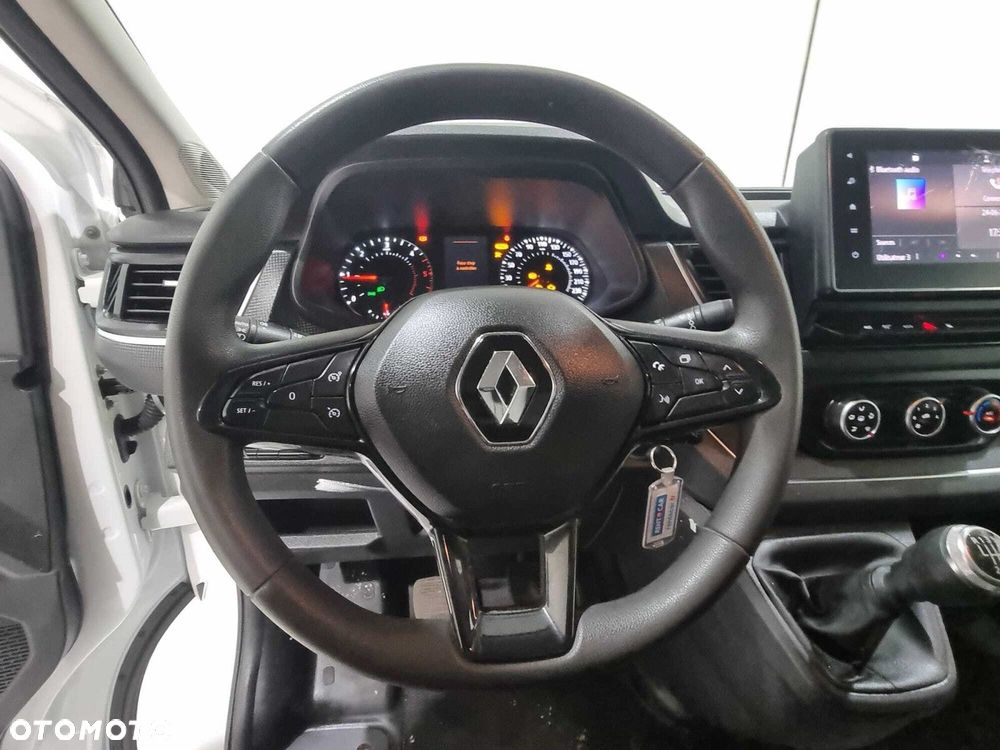 Renault Trafic - 23
