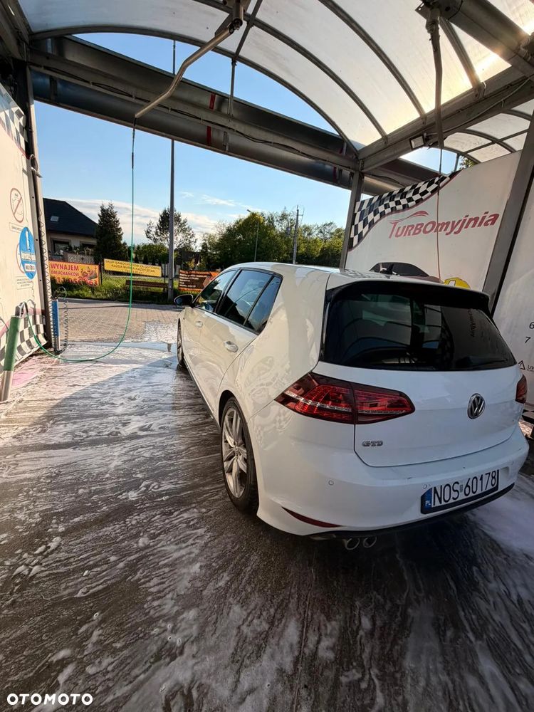Volkswagen Golf - 3