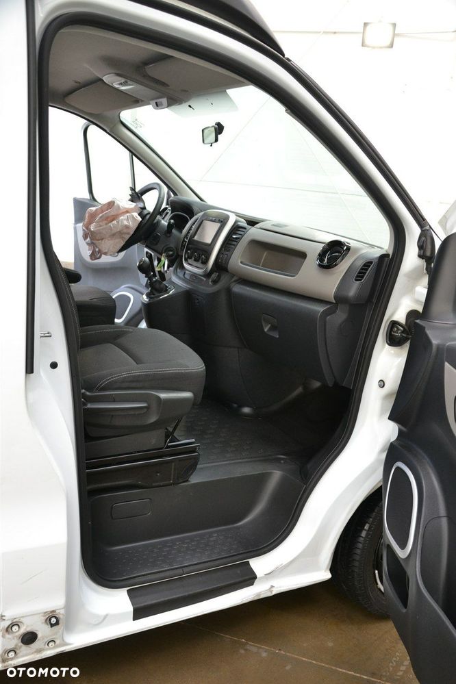Renault Trafic - 21