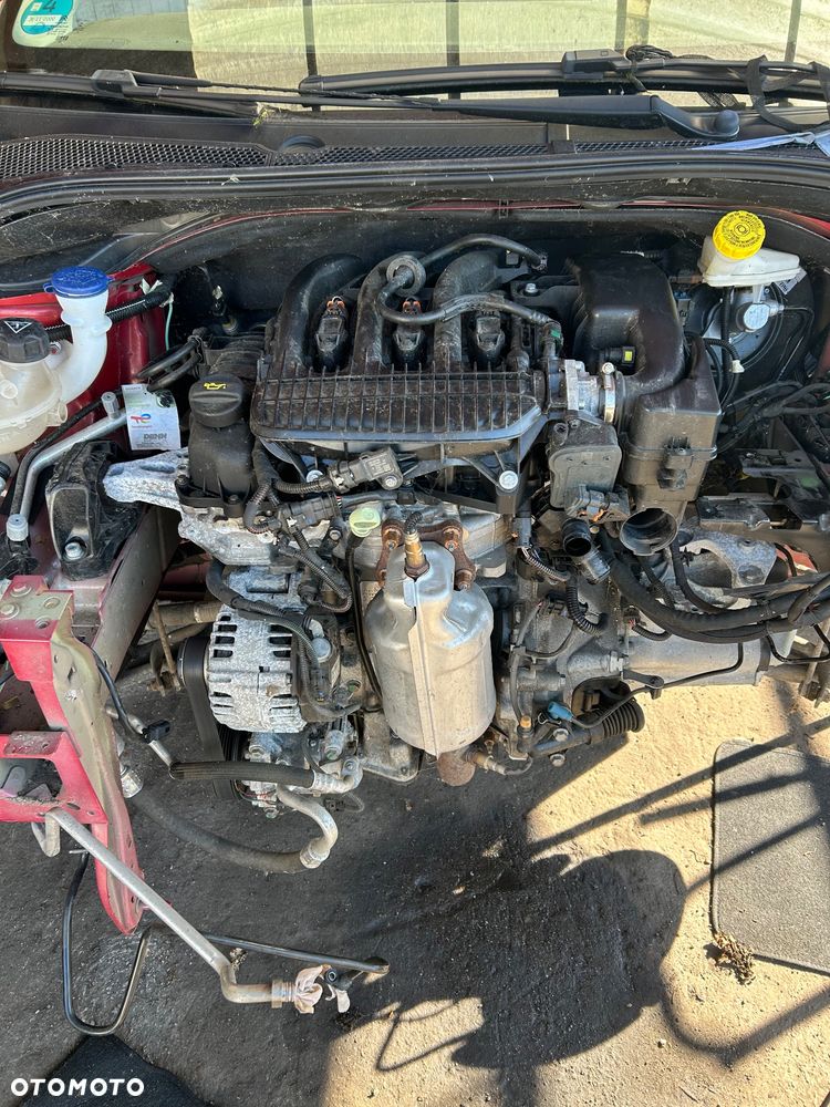 Silnik Citroen C3 1.2 PURETECH PSA HM05 10XVA7 40 tys km - 1