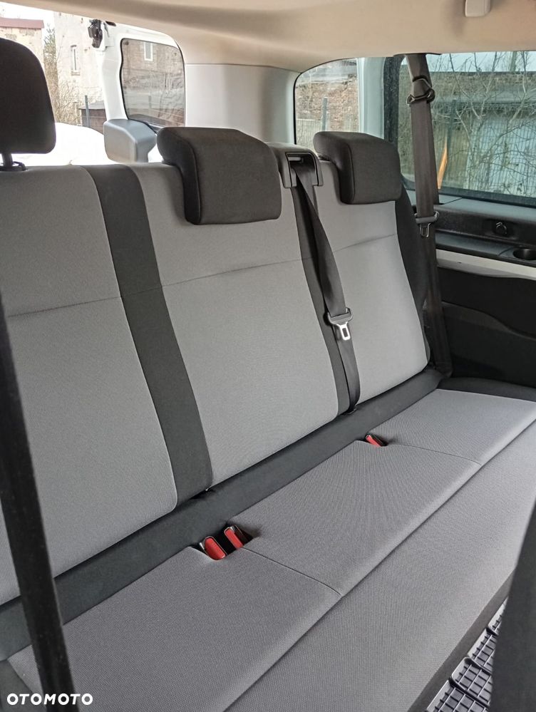 Peugeot Traveller 1.5 BlueHDi Long Active - 13